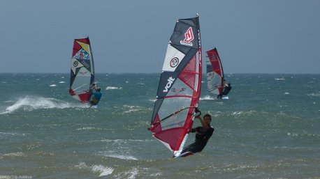 Venez progresser en windsurf dans les vagues de Moulay