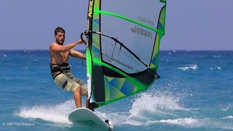 super conditions pour le windsurf à Rhodes