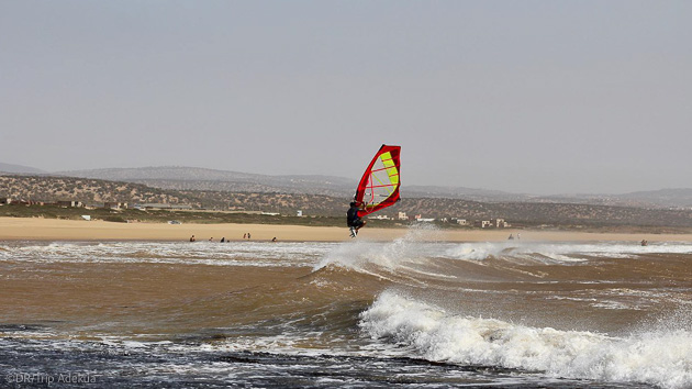 Naviguez sur les meilleurs spots de windsurf du Maroc à Essaouira