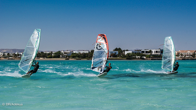 gros bords de windsurf freeride sur le lagon d'el gouna