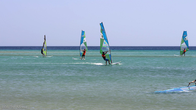 Découvrez les meilleurs spots de windsurf de Fuerteventura aux Canaries