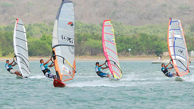 Progressez en windsurf sur les meilleurs spots de Colombie