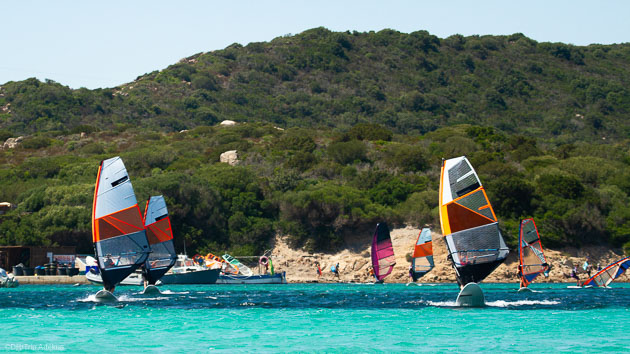 Naviguez en windsurf sur les meilleurs spots de Corse