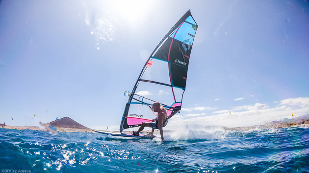Des sessions de windsurf inoubliables sur les meilleurs spots de Tenerife aux Canaries