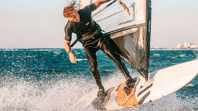 Séjour windsurf avec matériel et hébergement sur l'île de Naxos